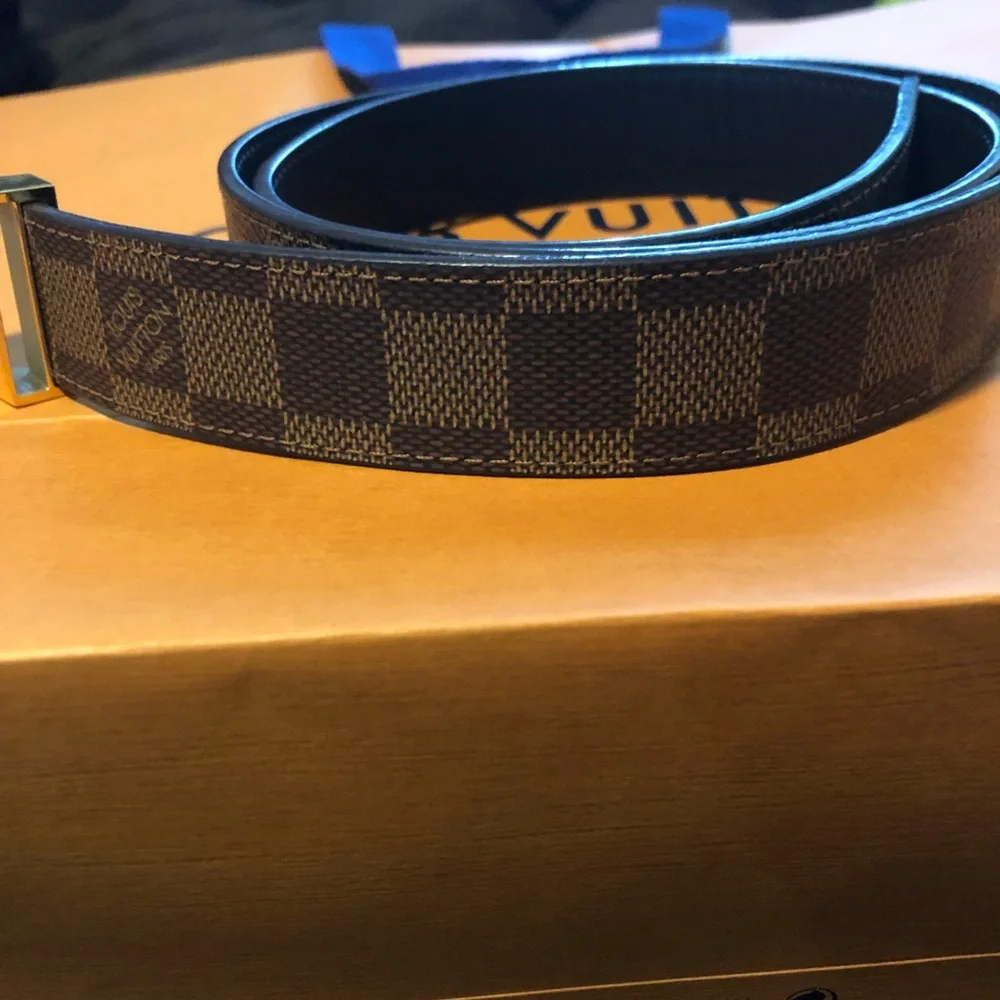 Louis Vuitton - Picture 2 of 5